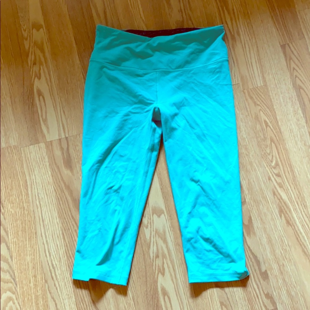 Turquoise Victoria’s Secret Capri leggings
